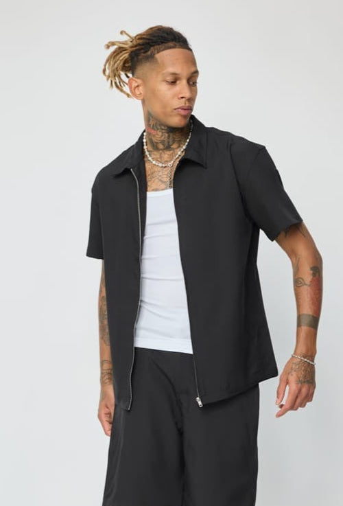 CHEMISE NOIRE ZIPPÉE