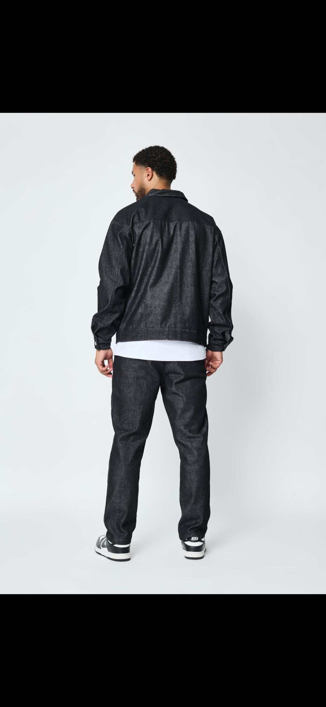 ENSEMBLE NOIR TEXTURÉ – VESTE ZIPPÉE & PANTALON DROIT